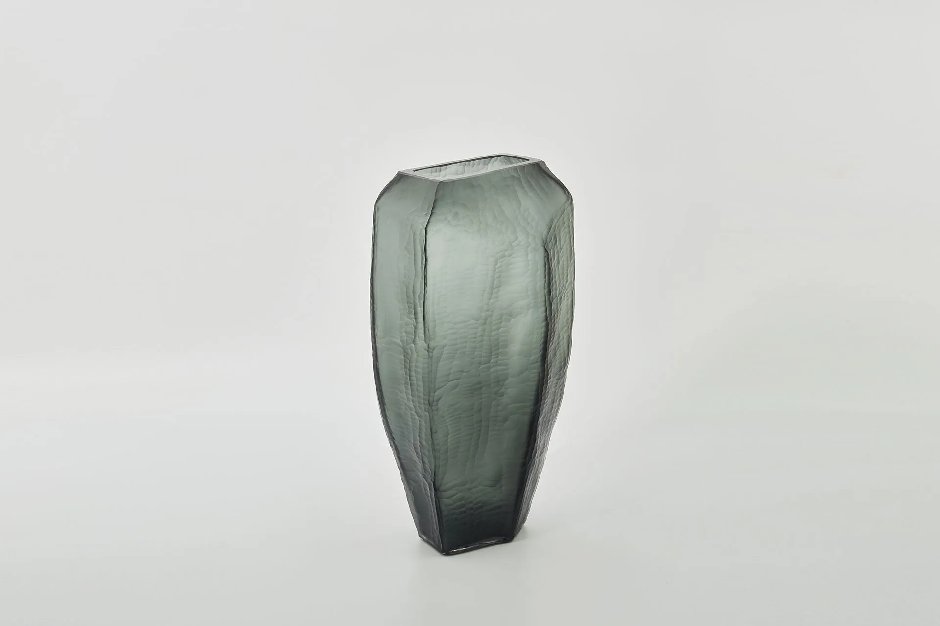 A The Foundry House Dune Vase Smoke