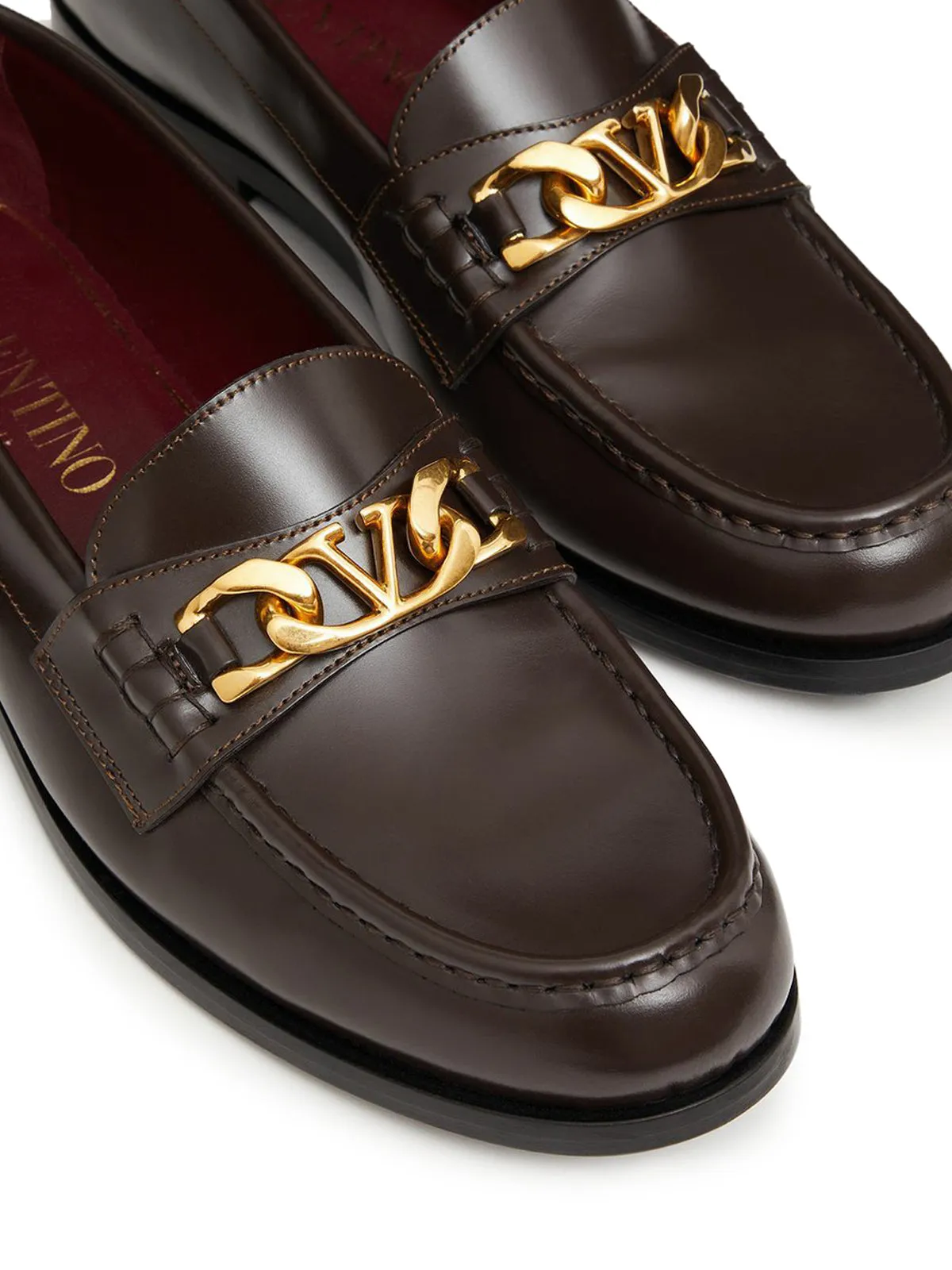 VLOGO CHAIN MOCCASIN IN CALFSKIN