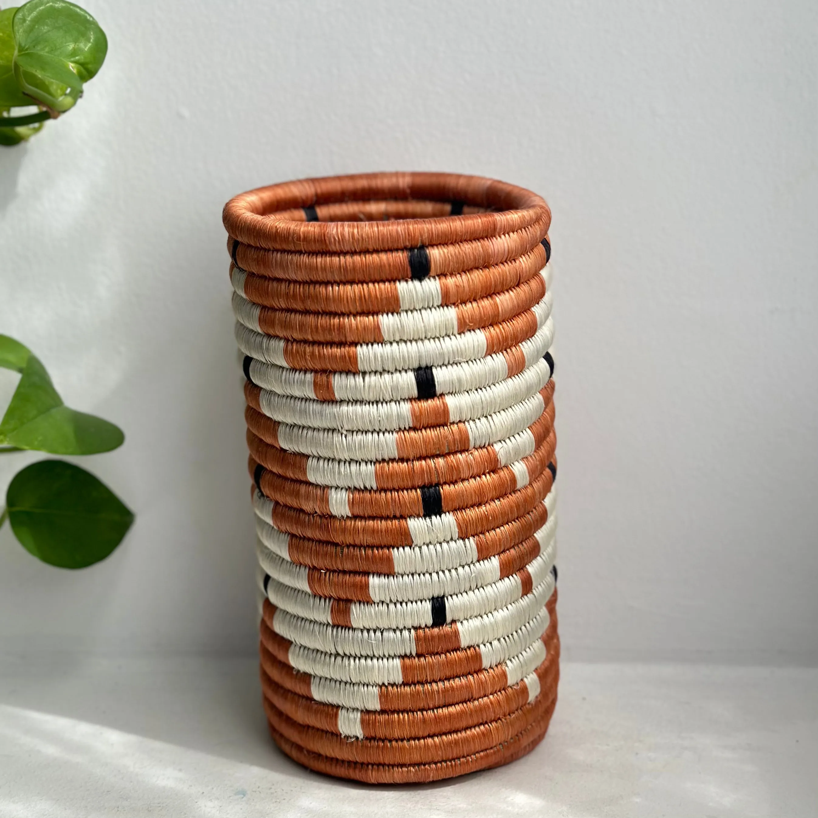 Zigzag Woven Vase (click for more colors)